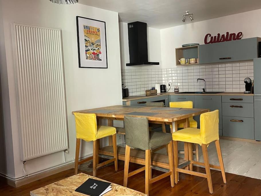 Maison De Ville Dans Le Centre Historique De Cahors - Cosy Townhouse In The Historical Center Of 卡奥尔 外观 照片